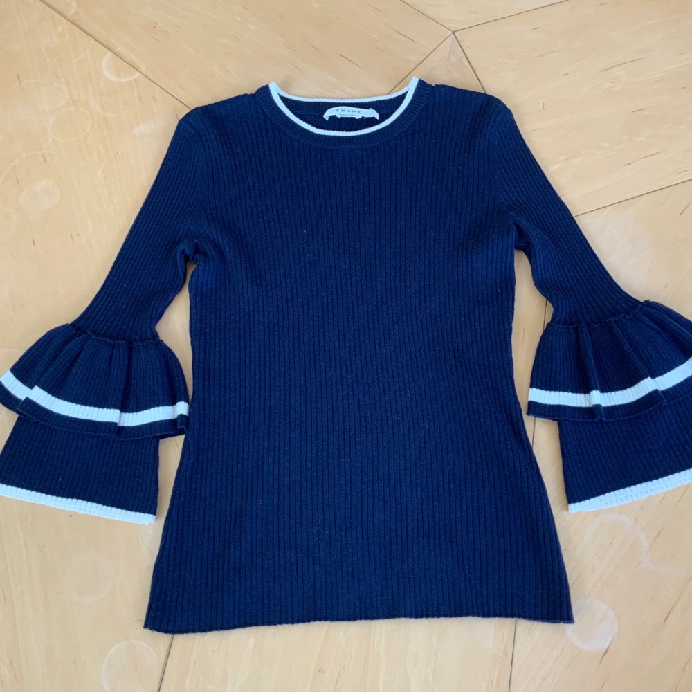 Frame 50% wool Bell-Sleeve Crew Sweater small